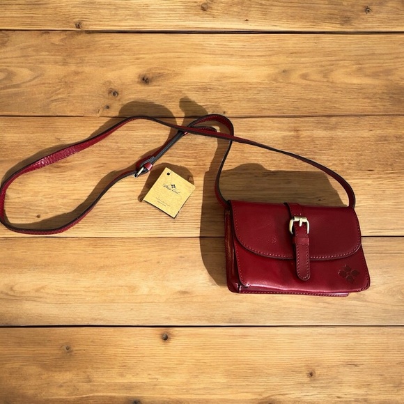 NEW WITH TAGS Patricia Nash “Torri” Ruby Red Leather Crossbody Bag - Picture 2 of 7